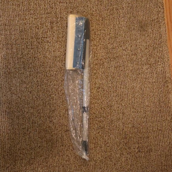 Car Window Windshield Cleaner - Unused - Picture 2 of 2